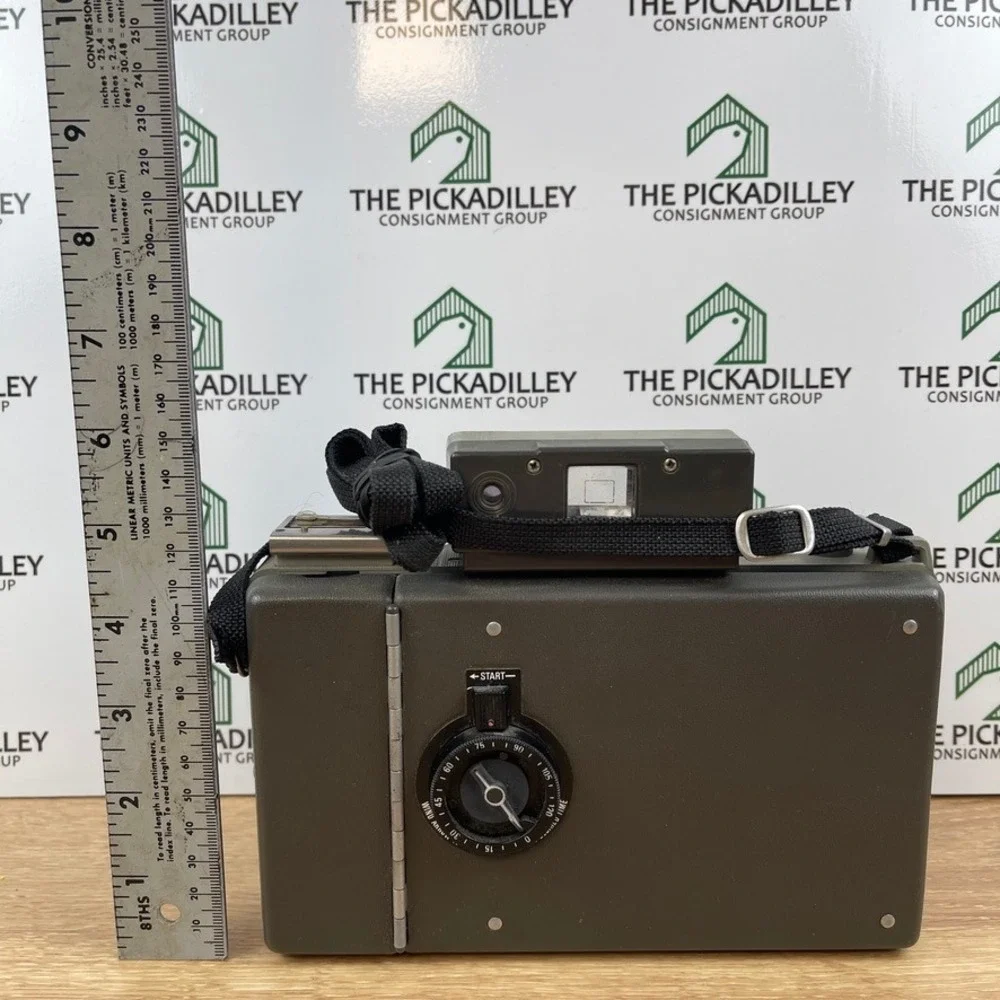 Polaroid 430 Automatic Land Camera Vintage Folding Instant Camera UNTESTED